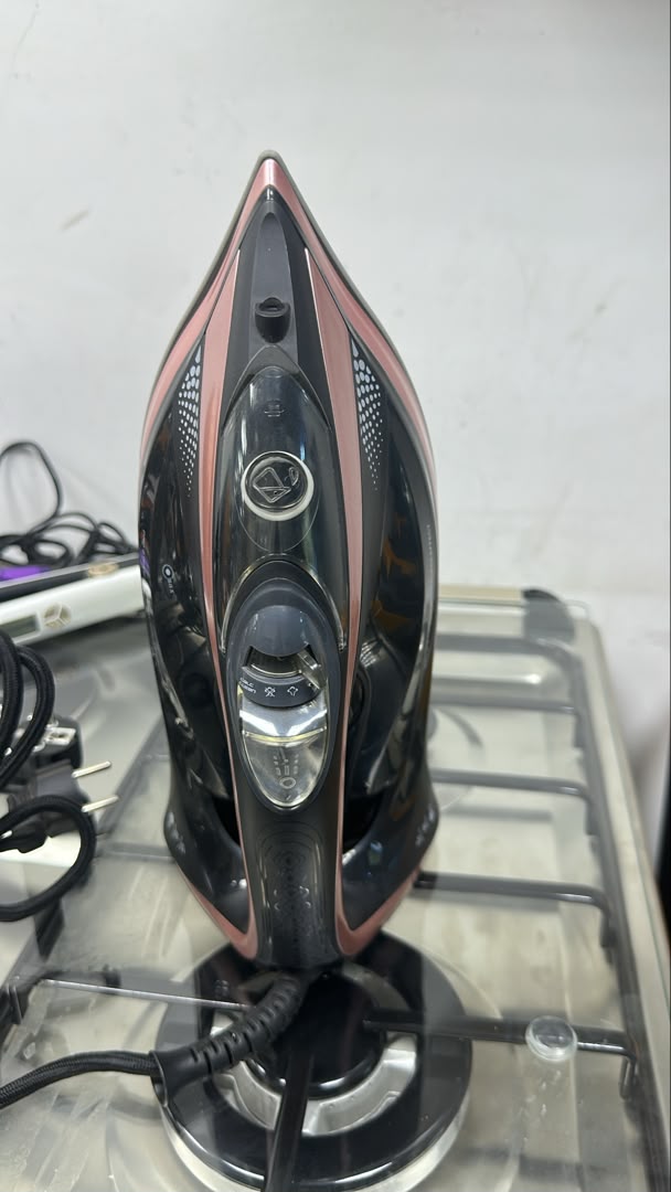 Tefal Ultimate Pure FV9845 - Steam Iron, 3000W, 260g/min Boost Shot, 60g/min Continuous Output, Integrated Anti-Scale Setting, Micro-Calc Filter, Powerful Steam Boost, Blush